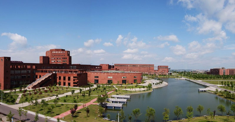江西師范大學(xué)旭潔洗地機客戶案例-<a href=http://m.suofeiya.net.cn target=_blank class=infotextkey>洗地機生產(chǎn)廠</a>家